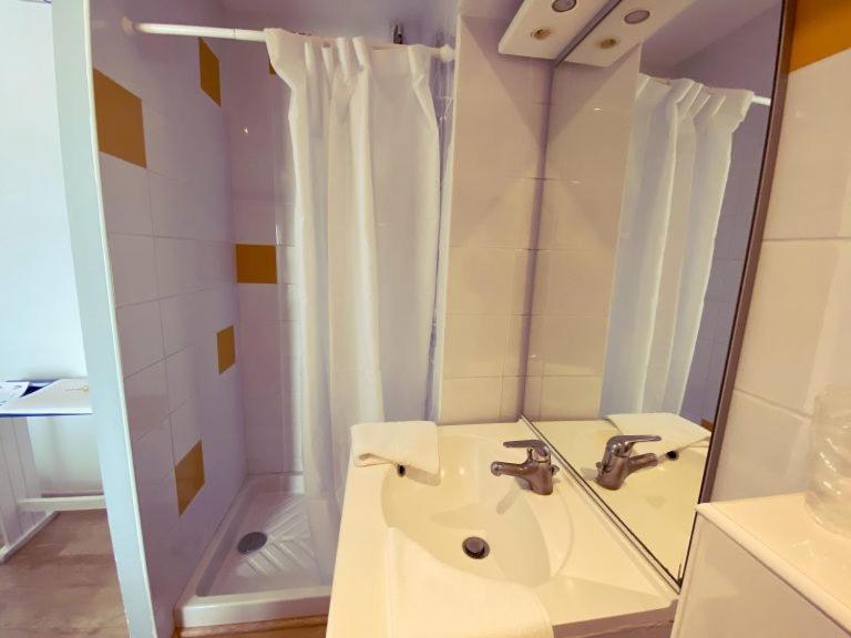 Hotel Restaurant La Cote Revee 勒卡特 外观 照片