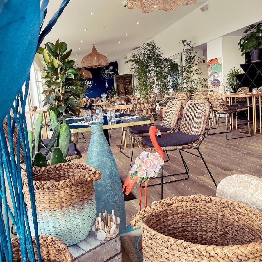 Hotel Restaurant La Cote Revee 勒卡特 外观 照片
